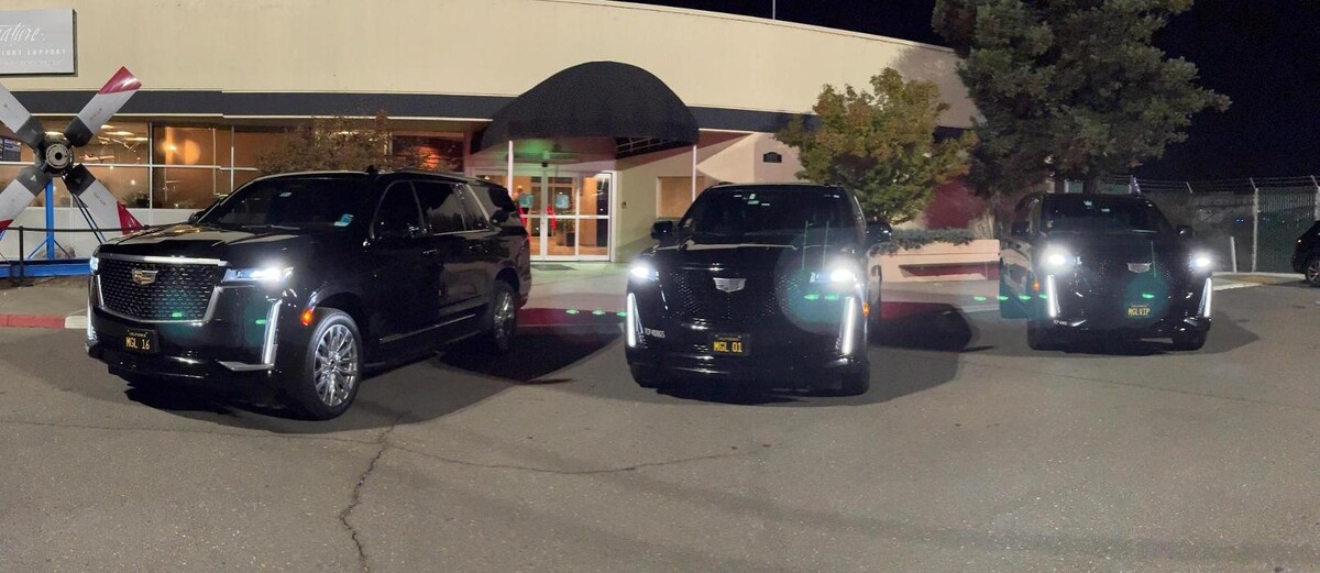 Images MGL Limo - Executive Black Car