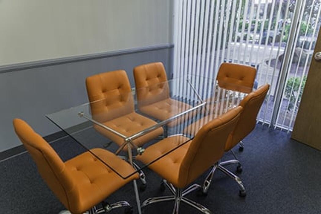 Images C.W. Business Center