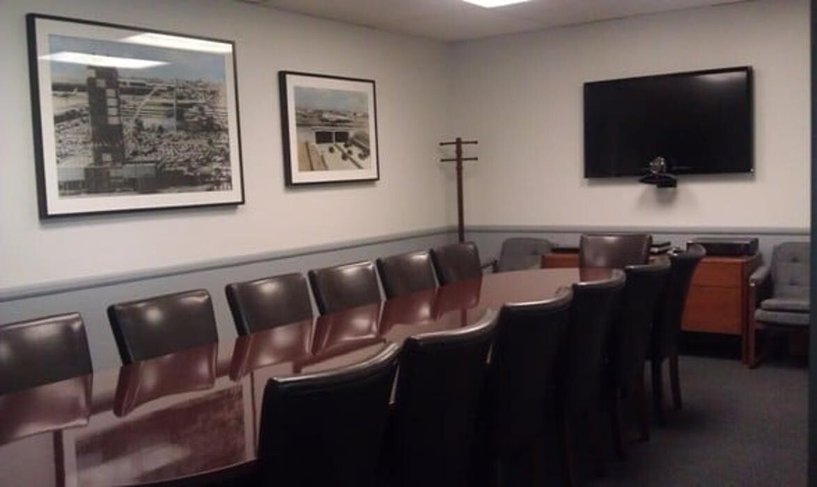 Images C.W. Business Center
