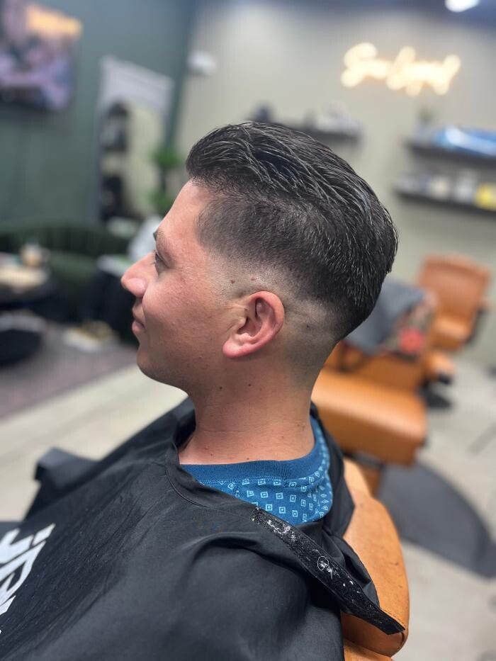Images Snow Leopard Barbershop - Denver