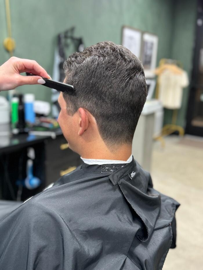 Images Snow Leopard Barbershop - Denver