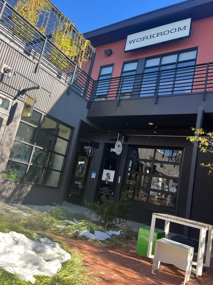 Images Snow Leopard Barbershop - Denver