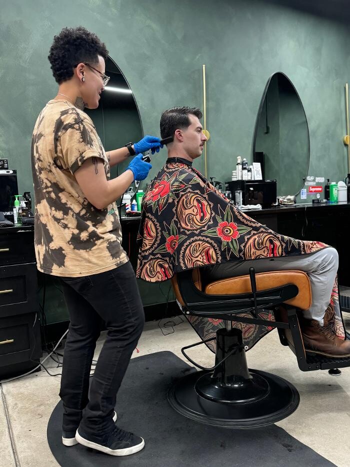 Images Snow Leopard Barbershop - Denver