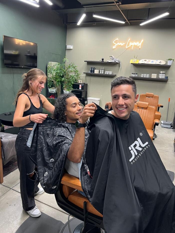 Images Snow Leopard Barbershop - Denver