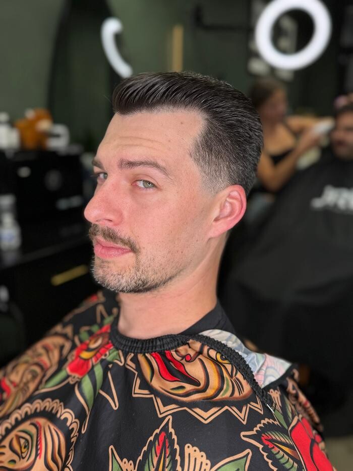 Images Snow Leopard Barbershop - Denver