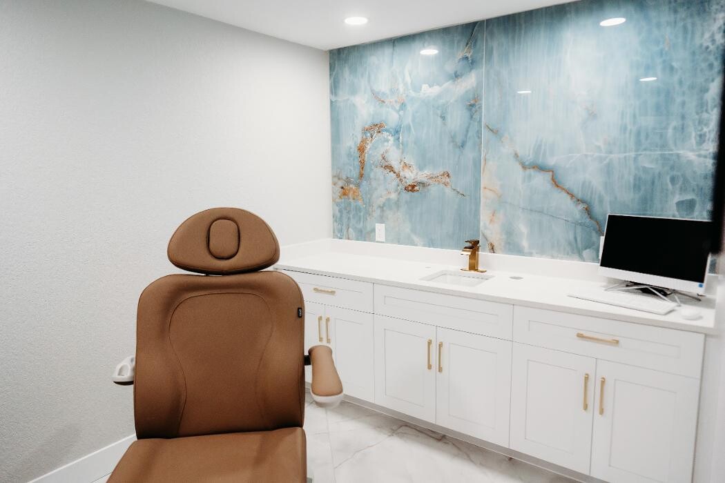 Images LivingYoung Center for Health & Anti-Aging