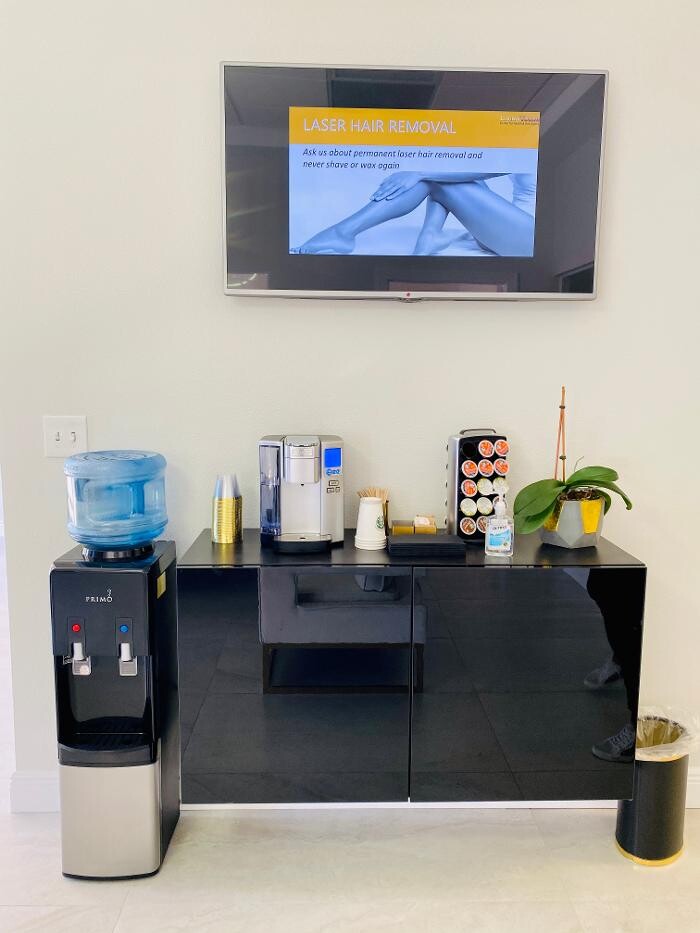 Images LivingYoung Center for Health & Anti-Aging