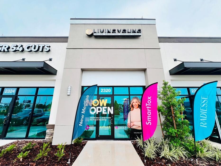 Images LivingYoung Center for Health & Anti-Aging
