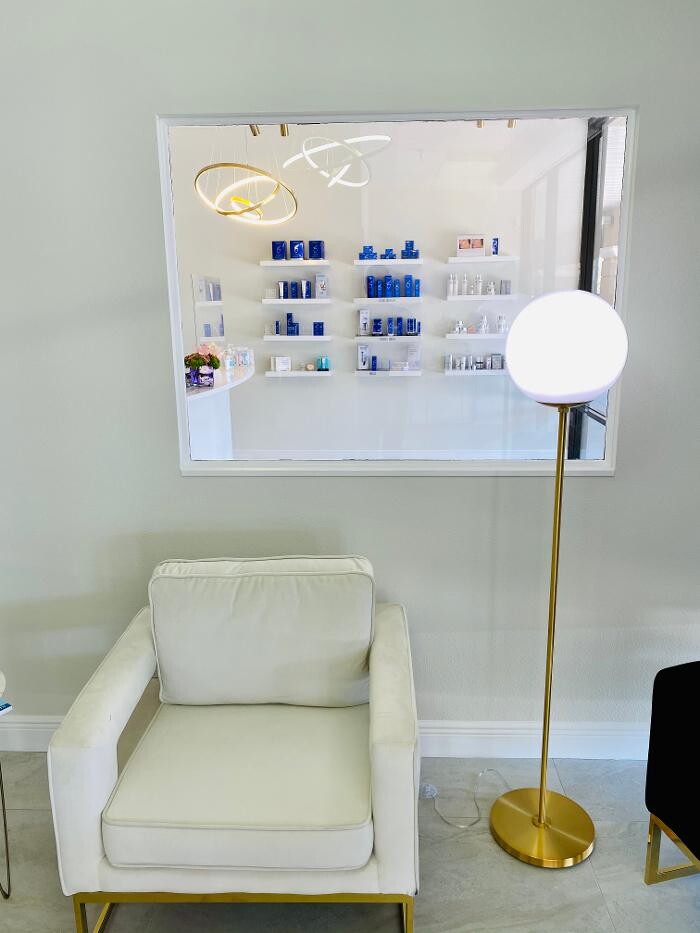 Images LivingYoung Center for Health & Anti-Aging