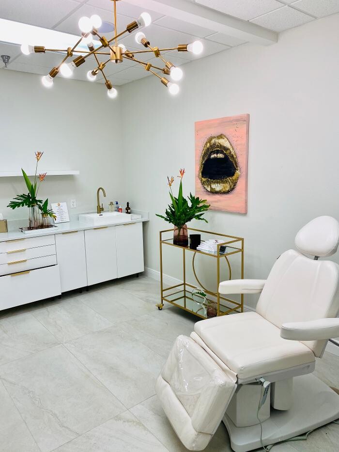 Images LivingYoung Center for Health & Anti-Aging