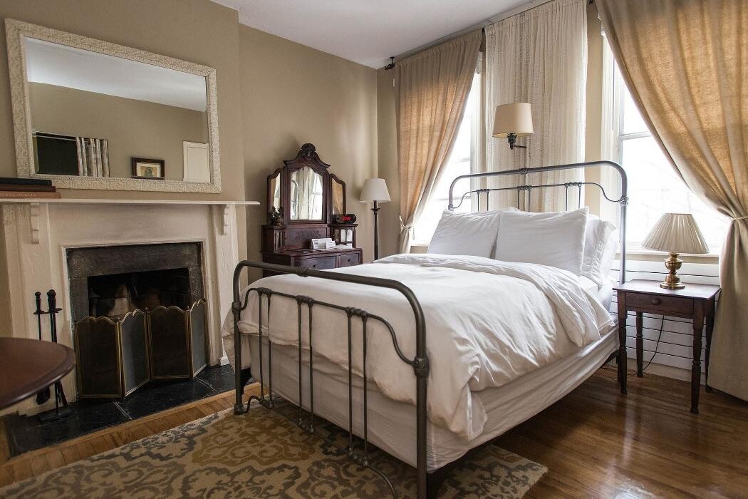 Images Incentra Village House