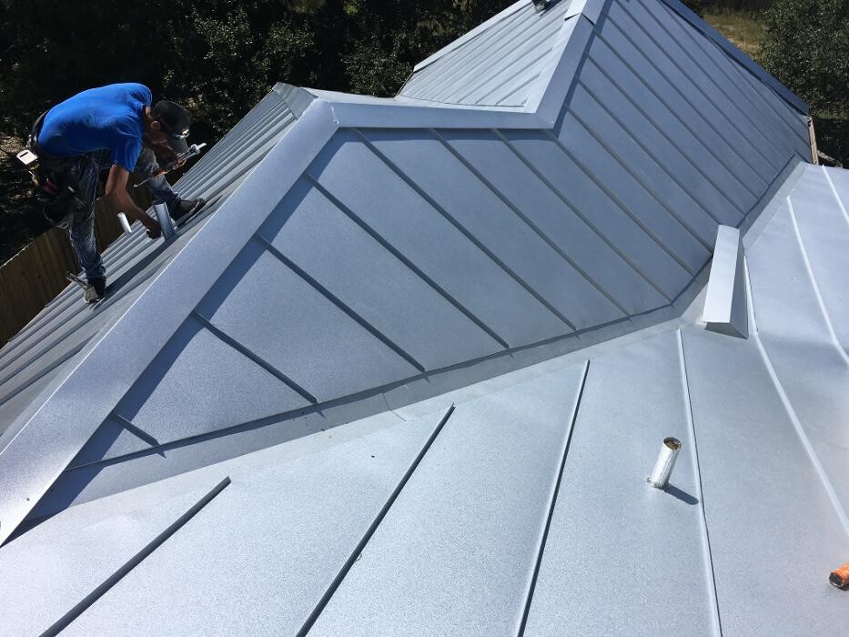 Images Luxe Roof Co.