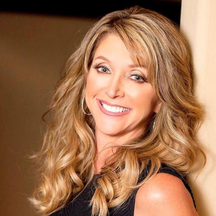 Images Tracie Martin, CPA & Realtor