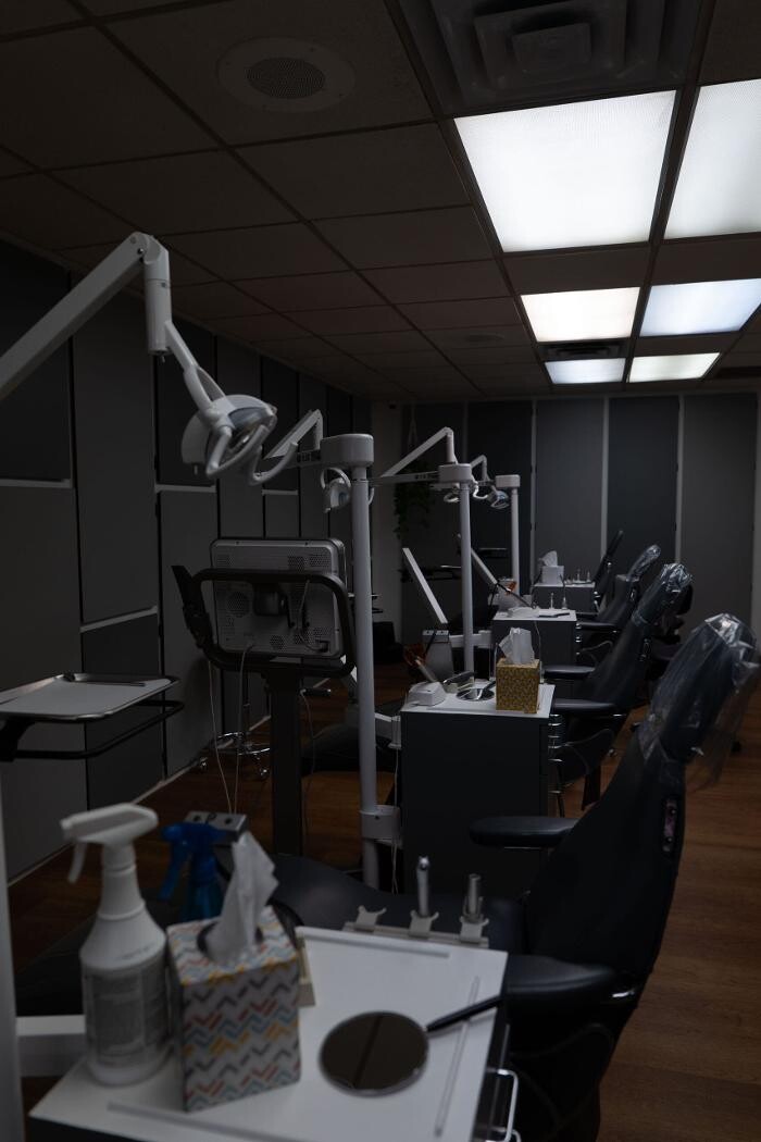 Images Dr Joseph H Thompson DDS MS INC.