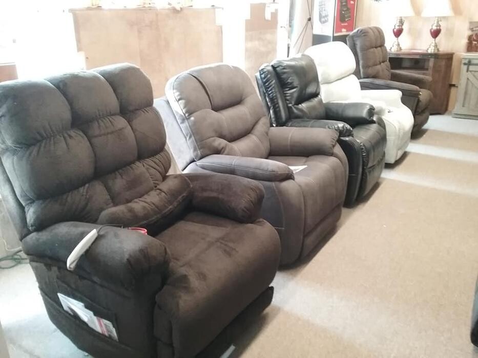 Images Hammond's Furniture Store