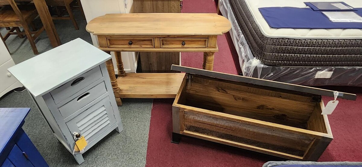 Images Hammond's Furniture Store