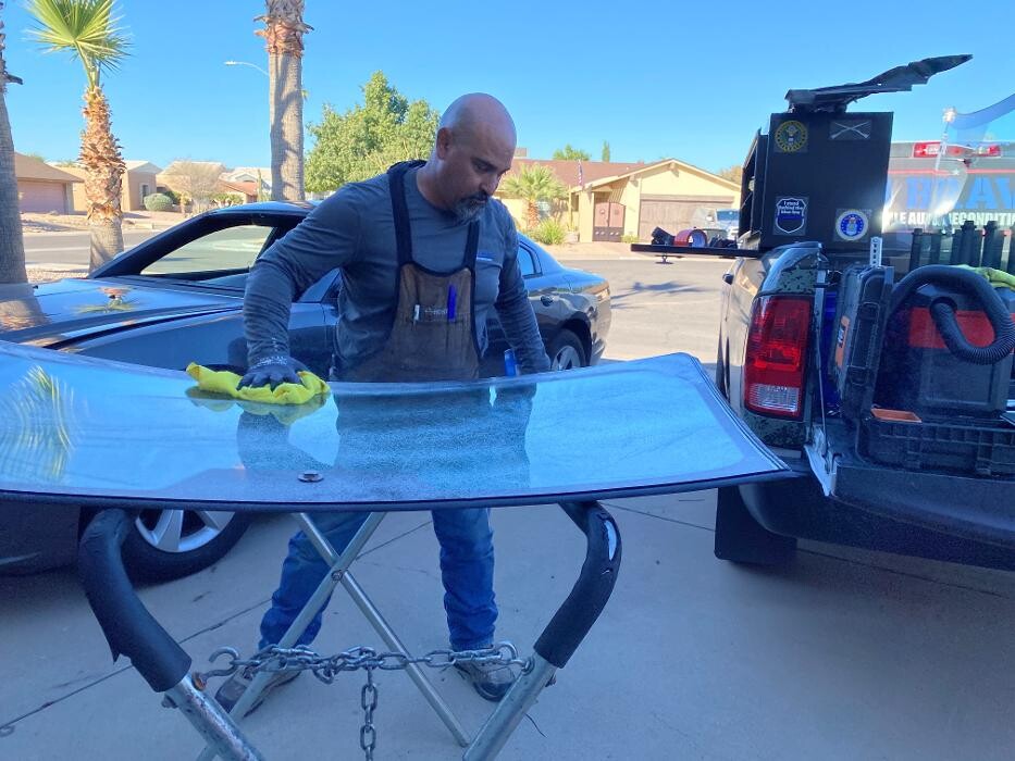 Images 11 Bravo Mobile Auto Glass