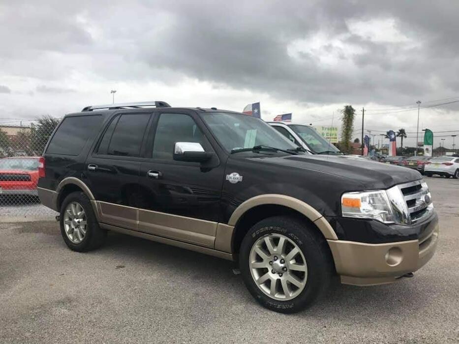 Images Coast to Coast Motors Airline