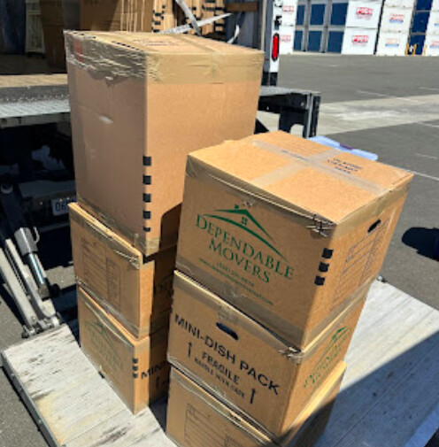 Images DEPENDABLE MOVERS, LLC