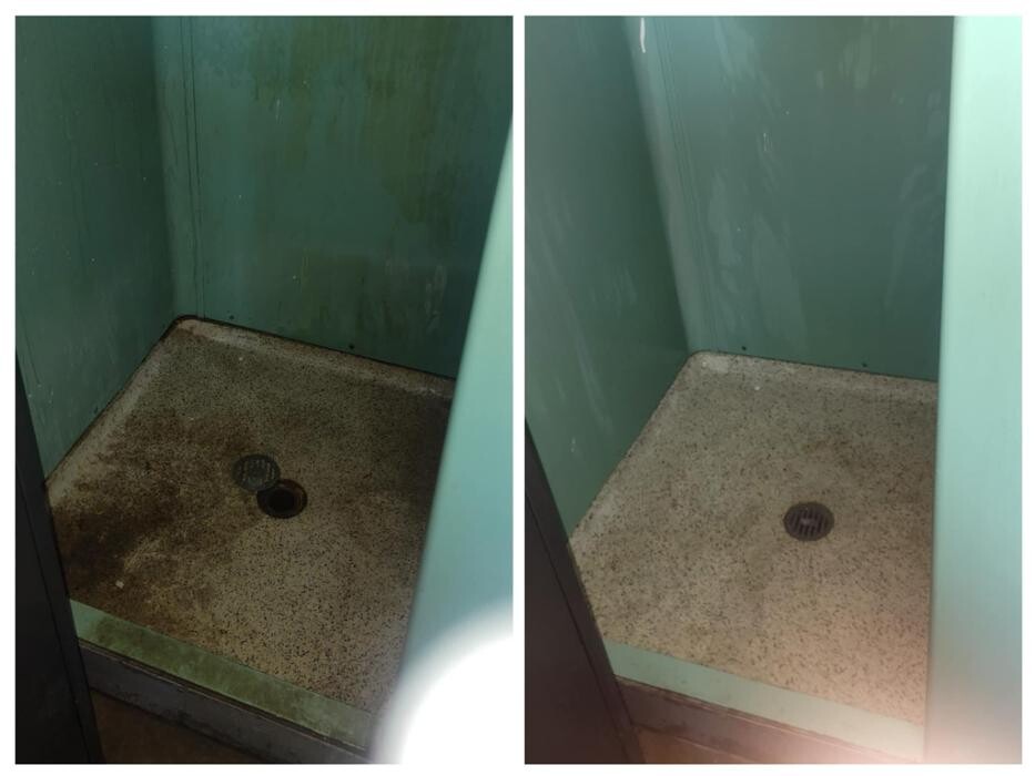 Images A Team Cleaning