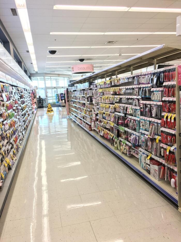 Images A Team Cleaning