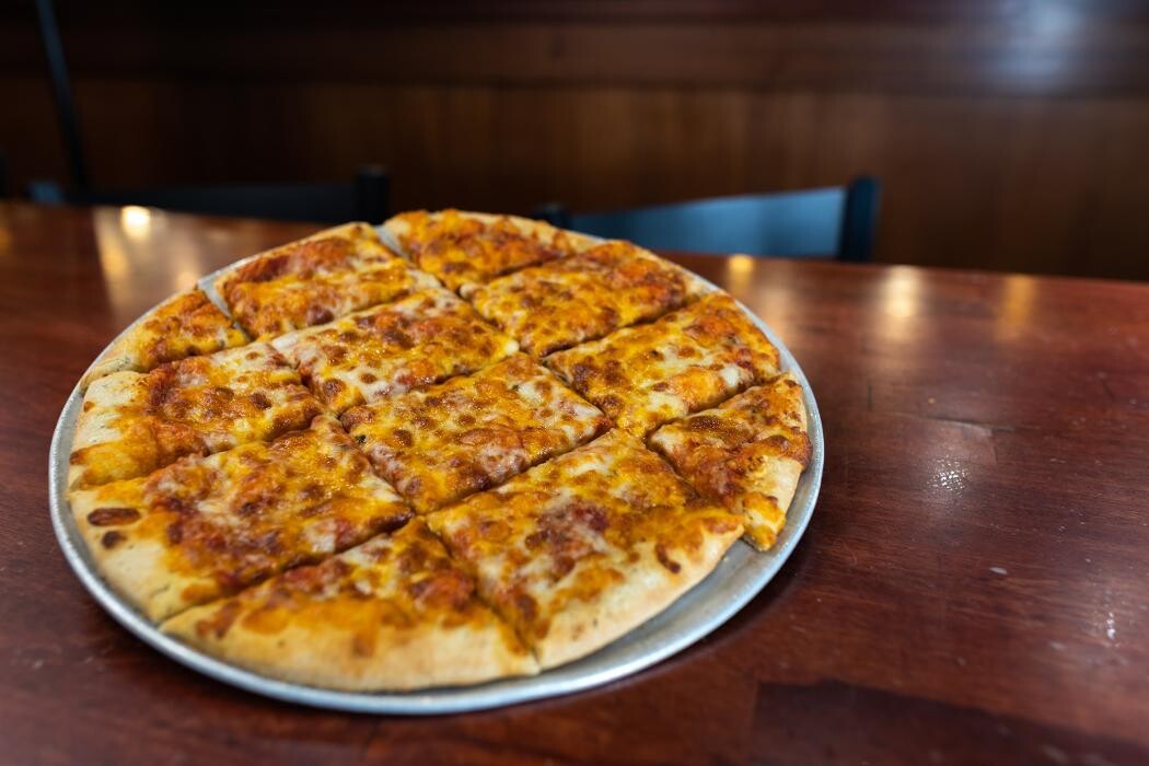 Images Boss' Pizza and Chicken Sports Bar Yankton