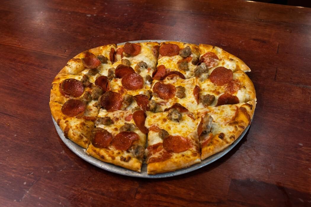 Images Boss' Pizza and Chicken Sports Bar Yankton
