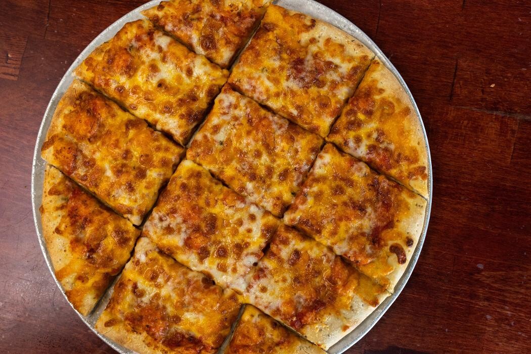 Images Boss' Pizza and Chicken Sports Bar Yankton