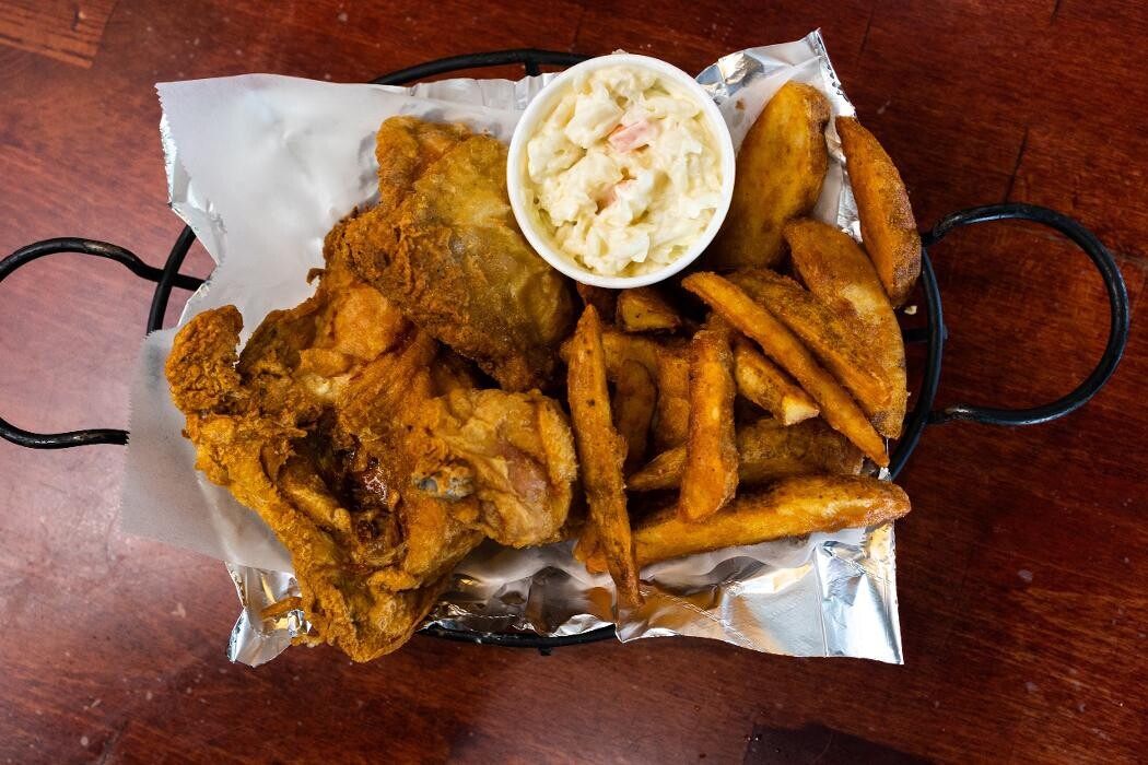 Images Boss' Pizza and Chicken Sports Bar Yankton