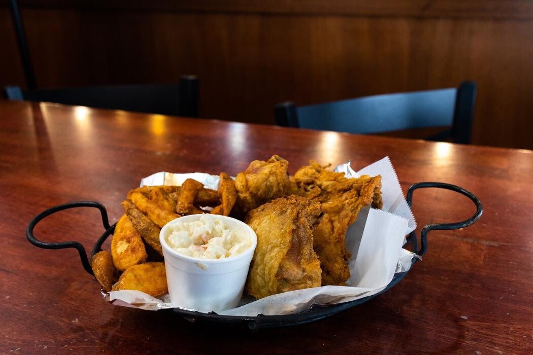 Images Boss' Pizza and Chicken Sports Bar Yankton