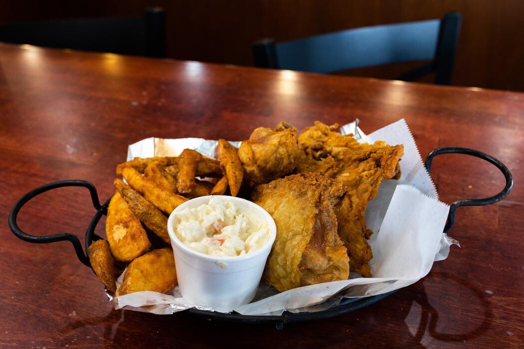 Images Boss' Pizza and Chicken Sports Bar Yankton