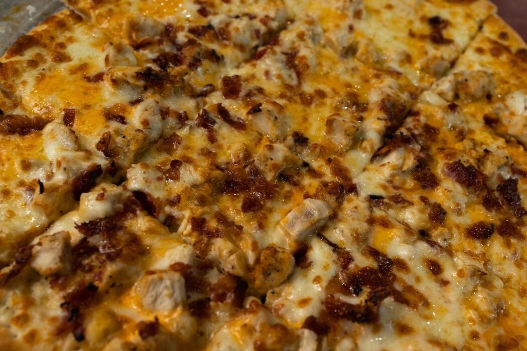 Images Boss' Pizza and Chicken Sports Bar Yankton