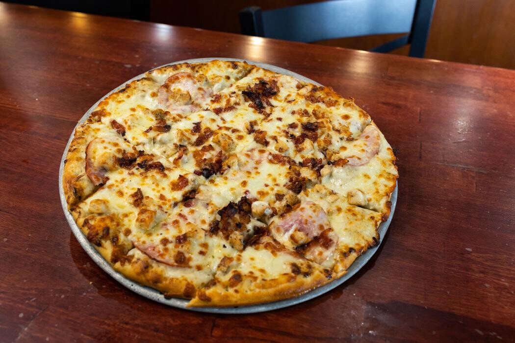 Images Boss' Pizza and Chicken Sports Bar Yankton