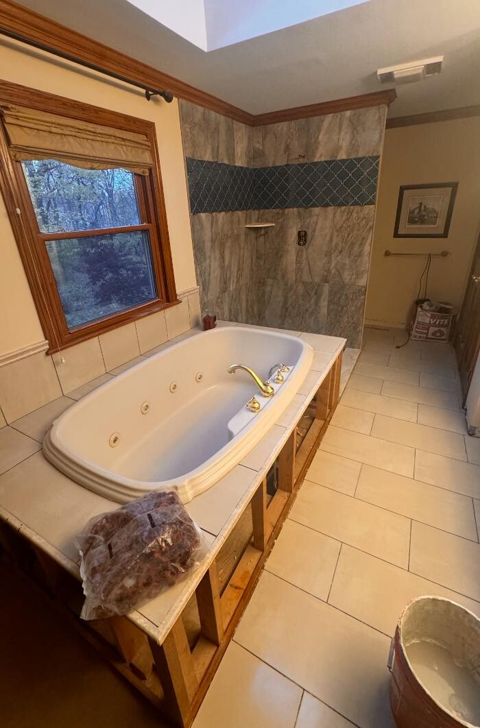 Images A.E. Tile & Flooring Inc