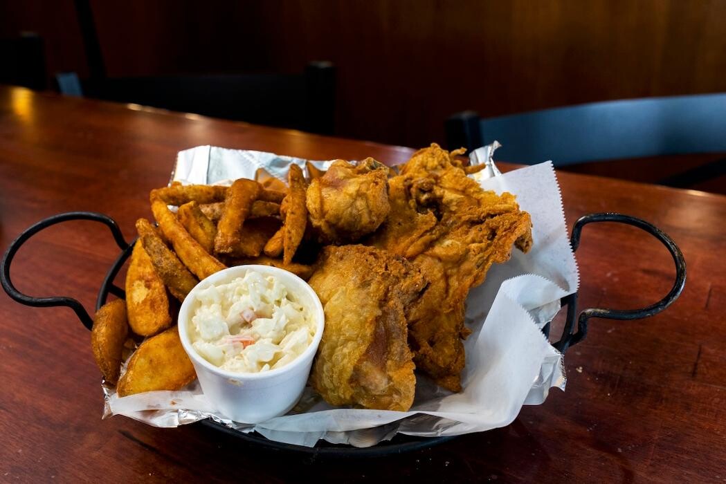 Images Boss' Pizzeria and Sports Bar Okoboji