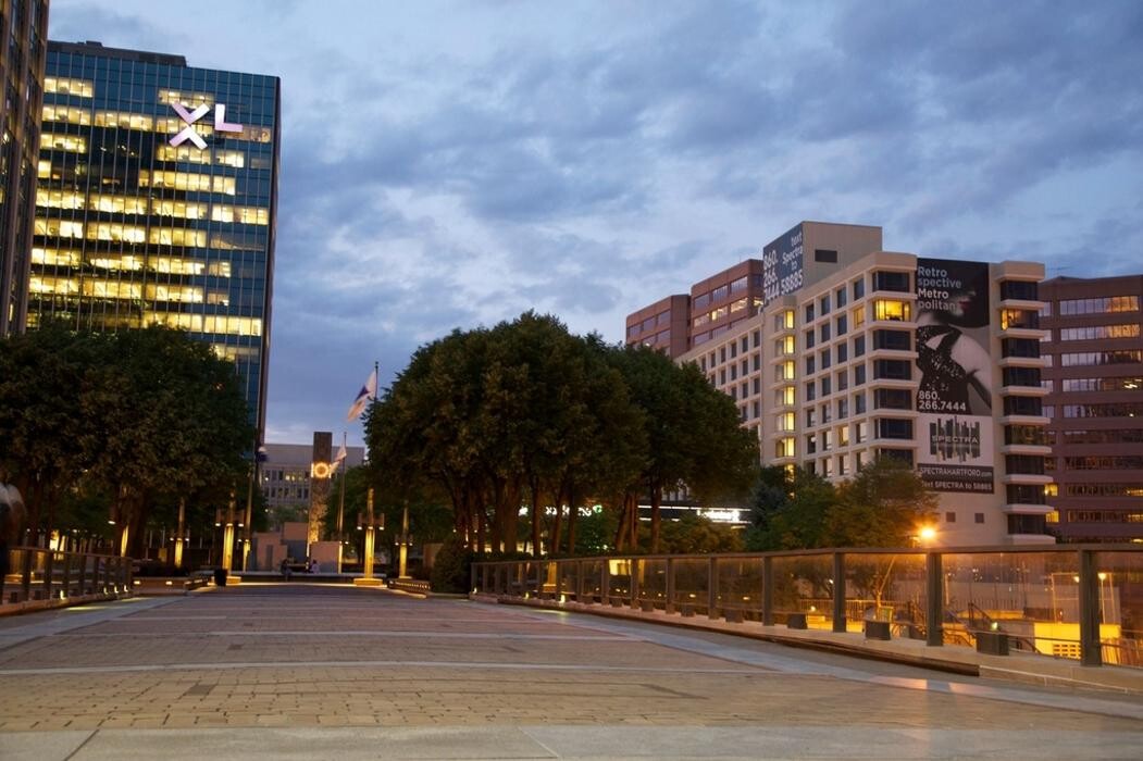 Images Spectra Plaza