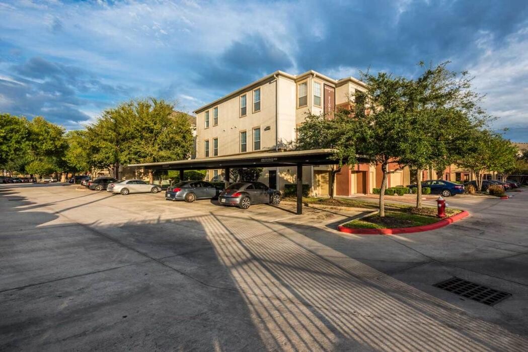 Images Oasis at Piney Point