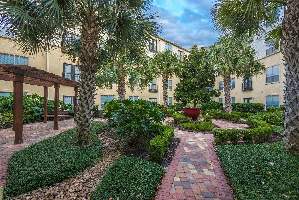 Images Oasis at Piney Point