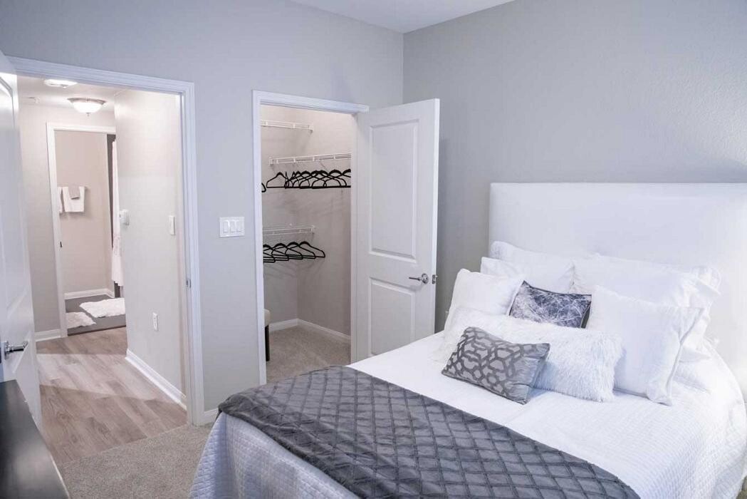 Images Oasis at Piney Point