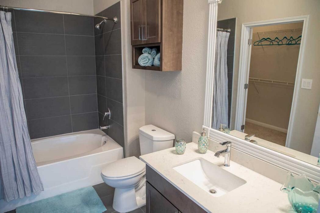 Images Oasis at Piney Point