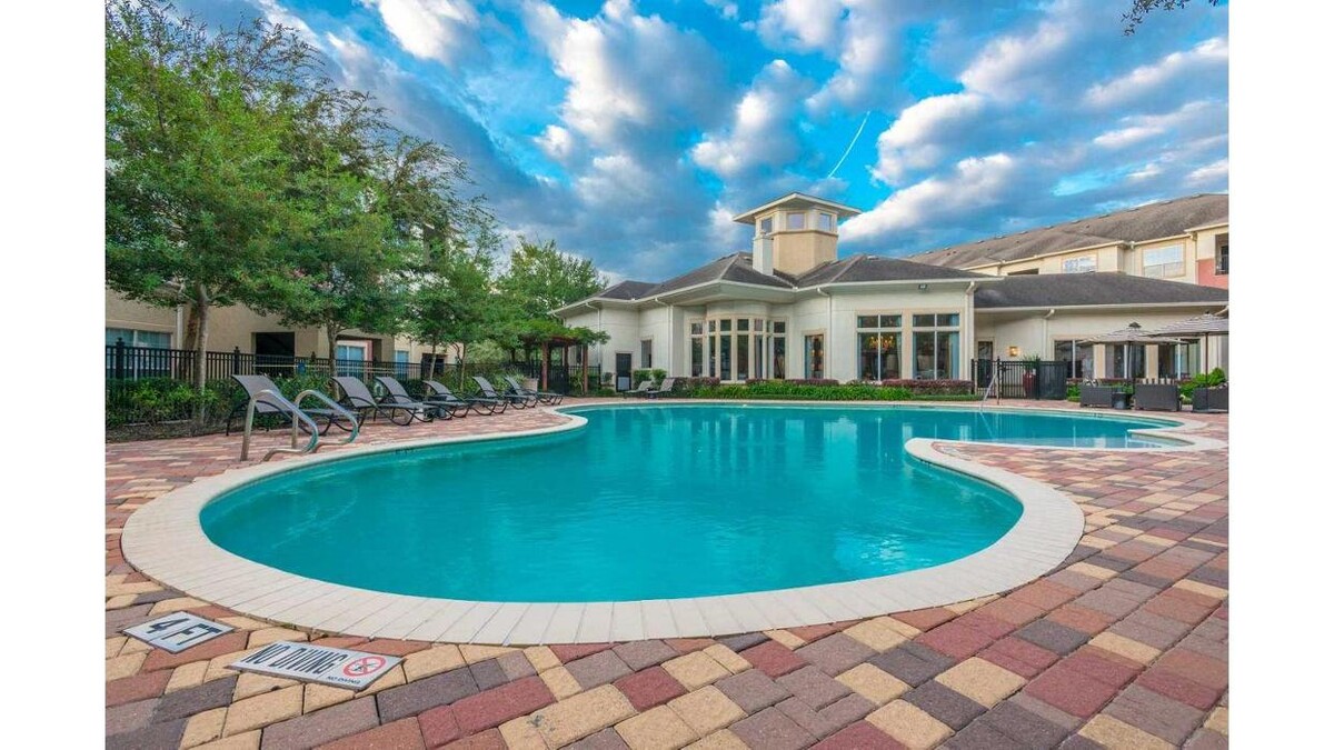 Images Oasis at Piney Point