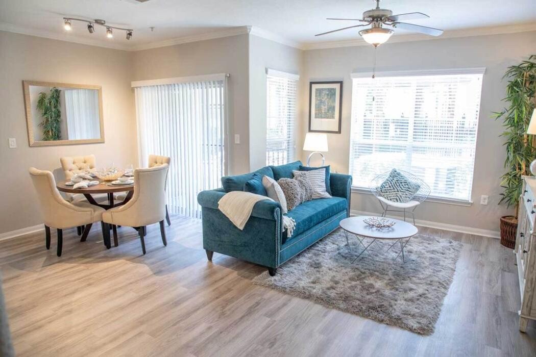 Images Oasis at Piney Point