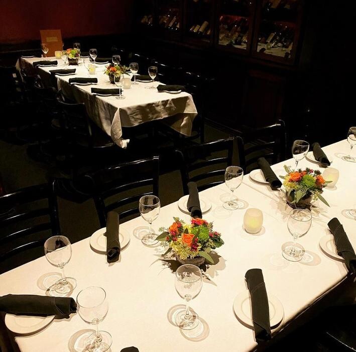 Images Holdren's Steaks & Seafood