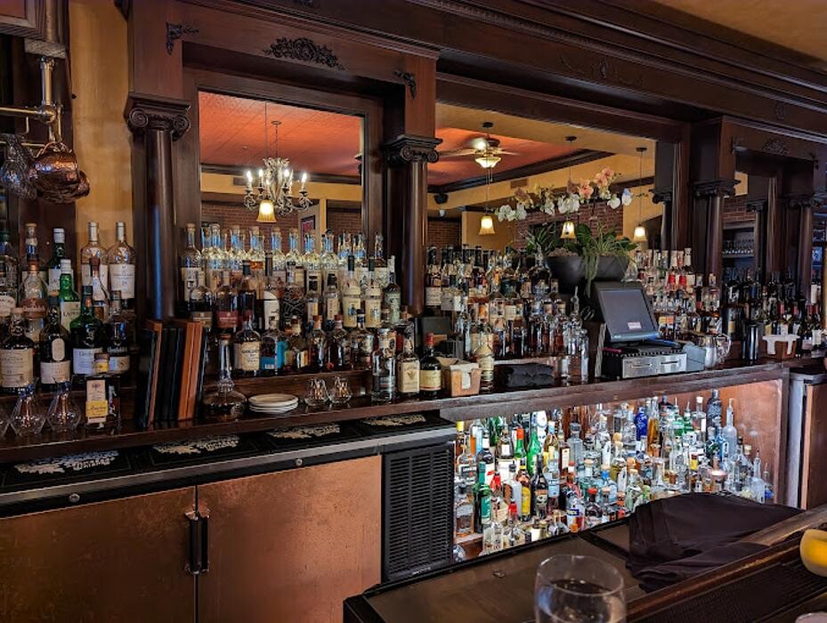 Images Holdren's Steaks & Seafood