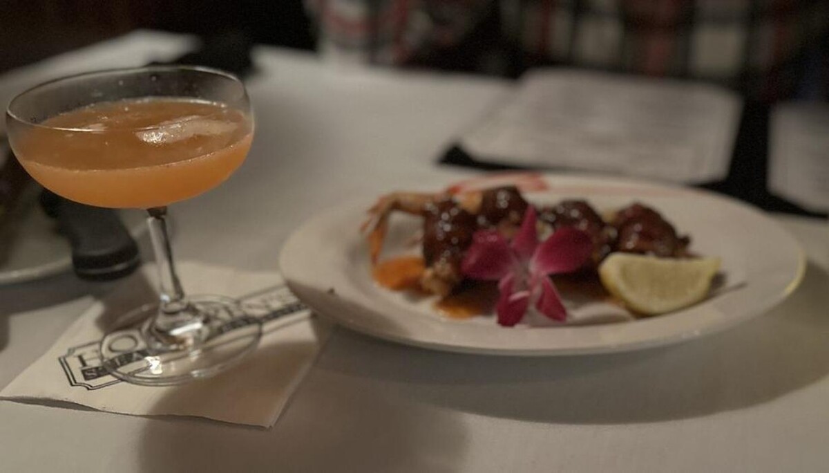 Images Holdren's Steaks & Seafood