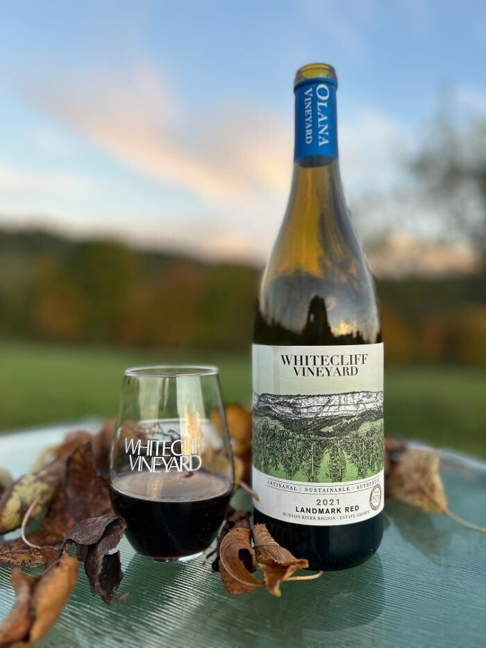 Images Whitecliff Vineyard at Hudson, NY