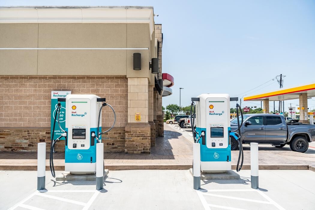 Images Shell Recharge Charging Station