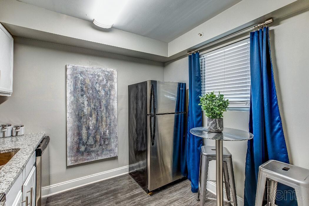 Images Elite at Lakeview