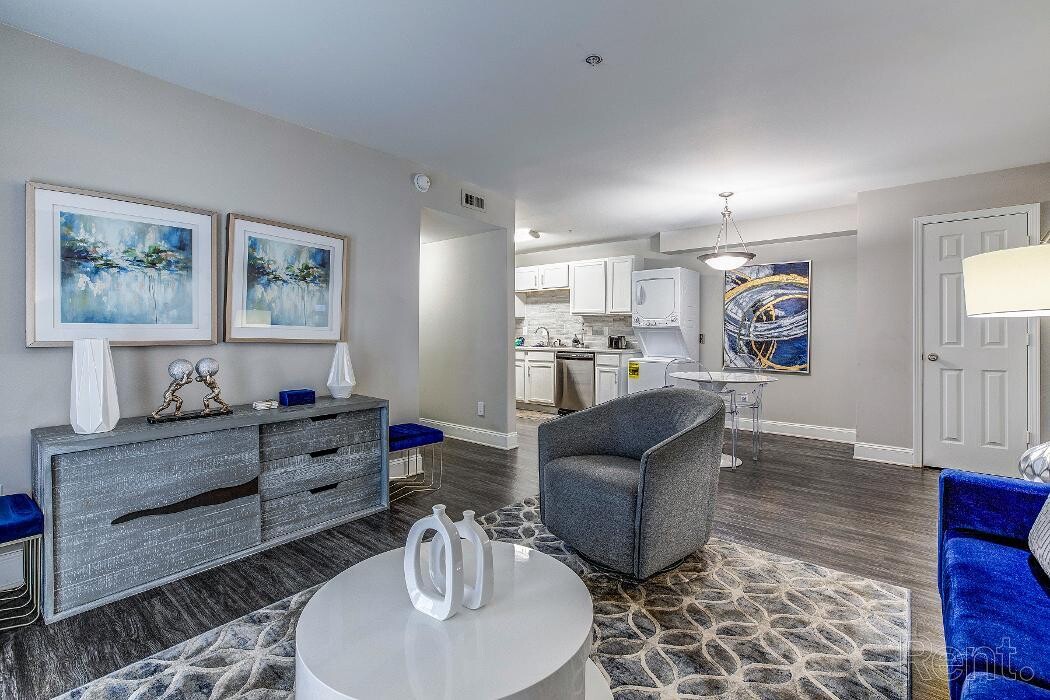 Images Elite at Lakeview