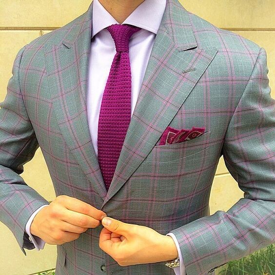CUSTOM MEN'S TAILORS LLC Logo